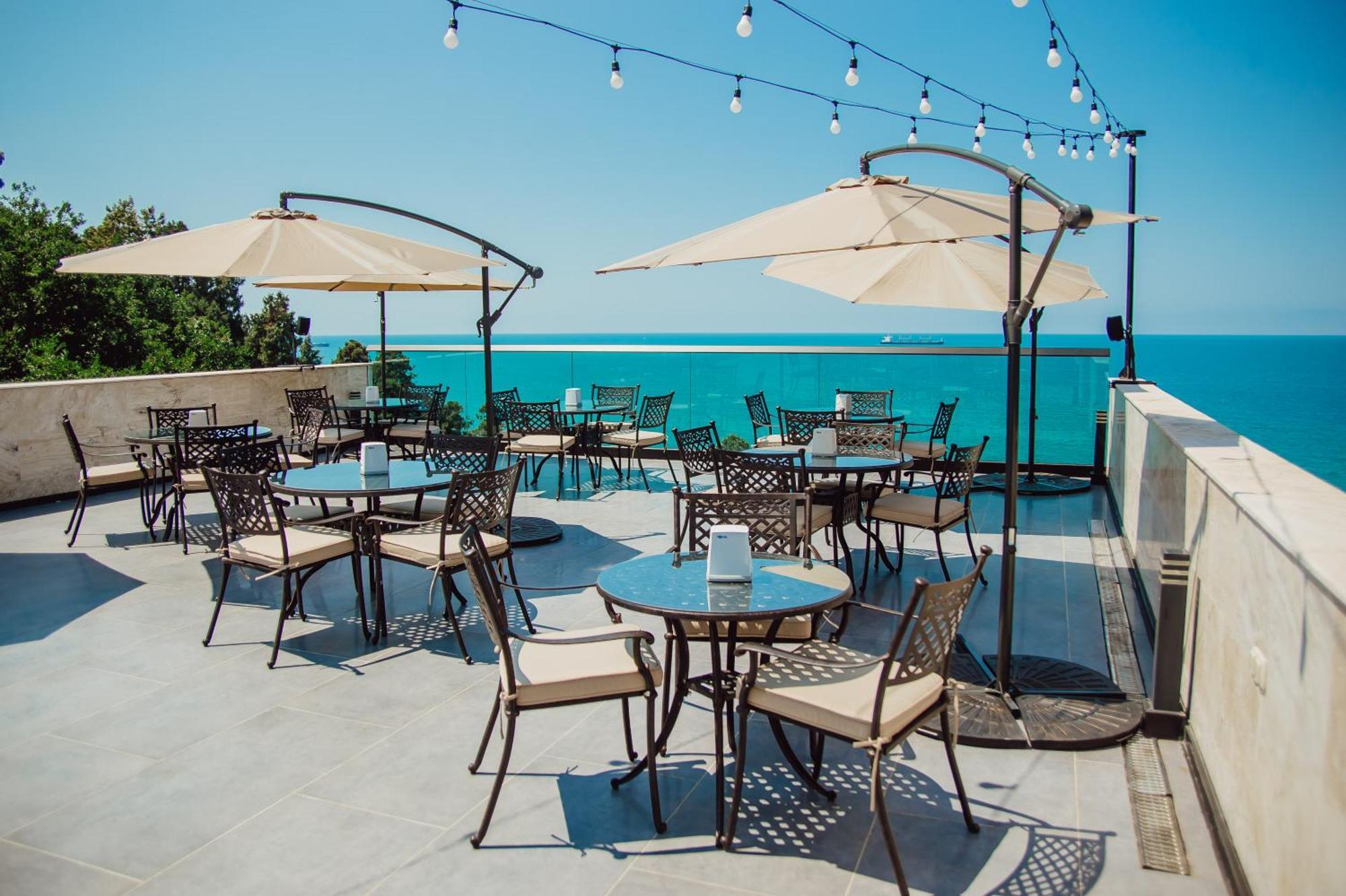 Capo Verde Hotel Batumi Exteriör bild