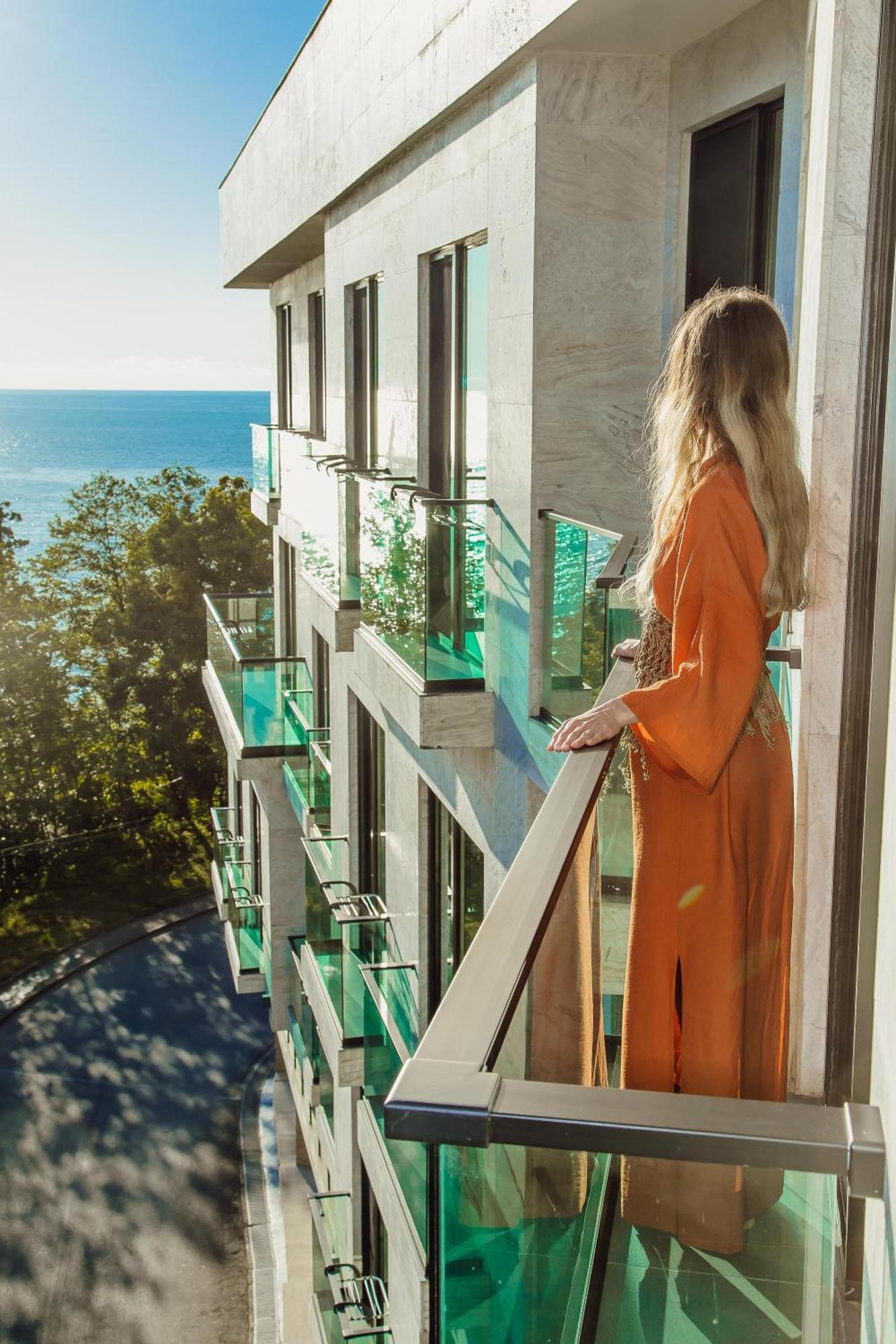 Capo Verde Hotel Batumi Exteriör bild